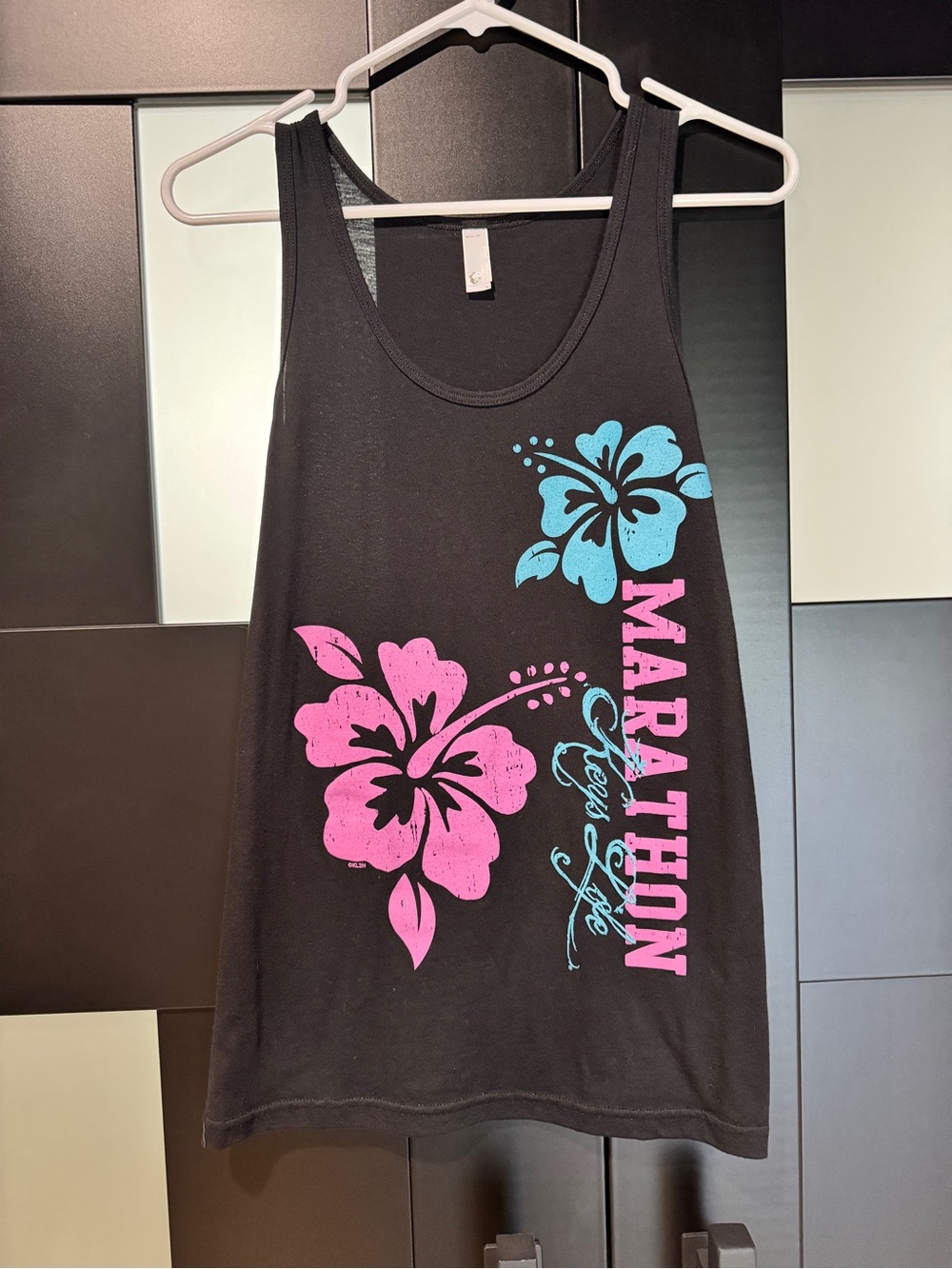 Like New Women’s Small Black Tank Top with Pink & Blue Hibiscus Marathon Print